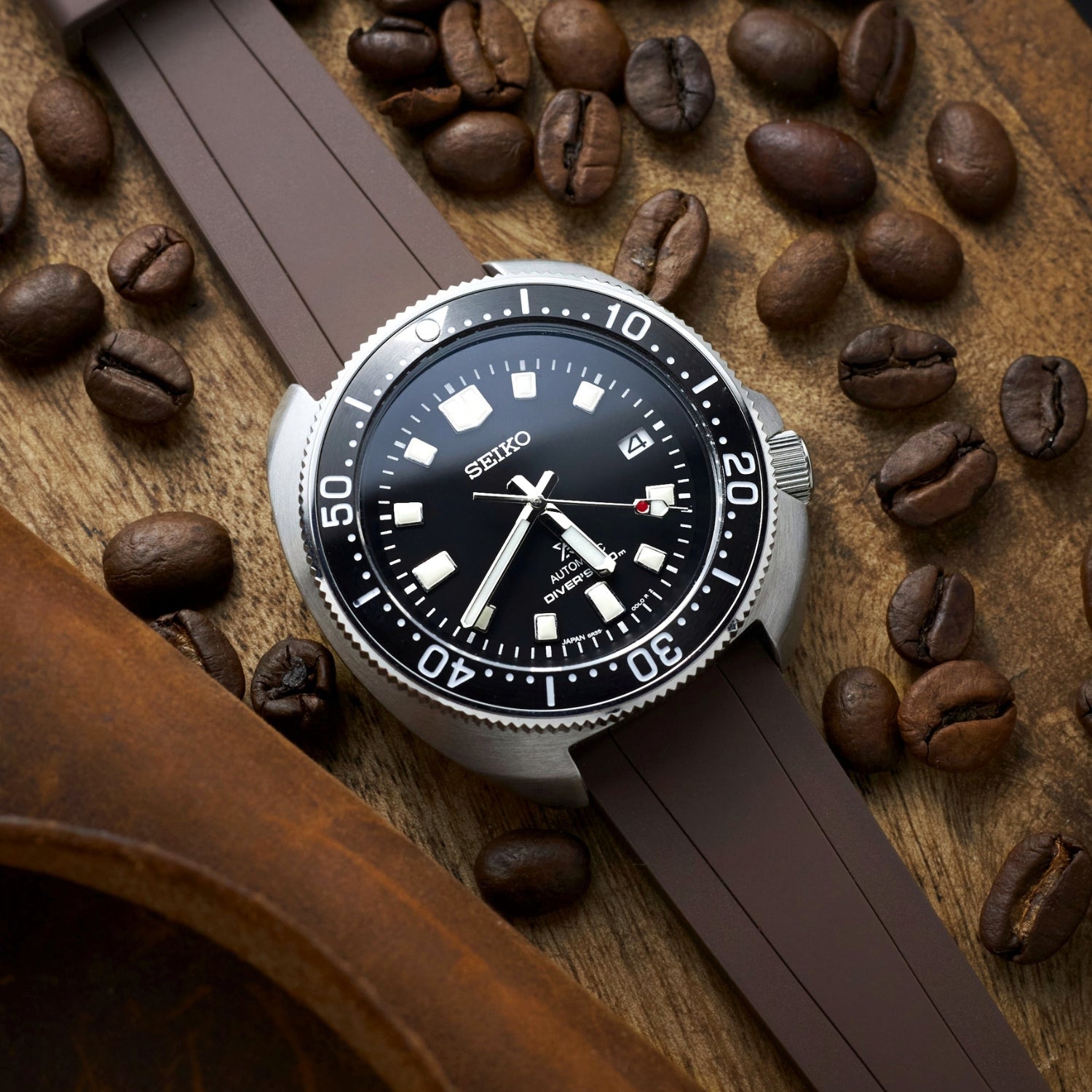 Gerades FKM Kautschukarmband – Universelle Passform – Braun (20mm / 22mm / 24mm) - Helvetus DE