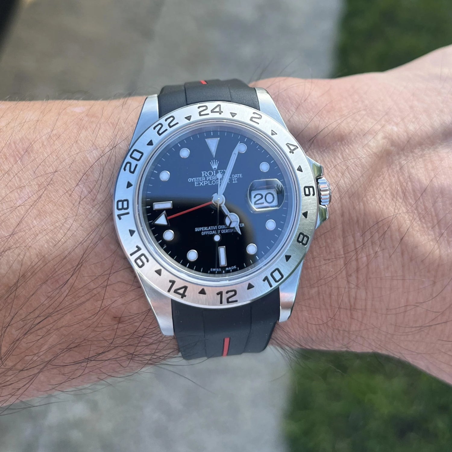 Faltschliessen Kautschukarmband für Rolex Explorer II – Schwarz/Rot Linie | LuxLine®
